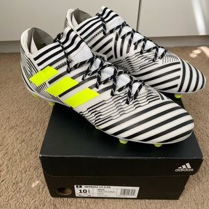 Men’s adidas Messi soccer cleats!